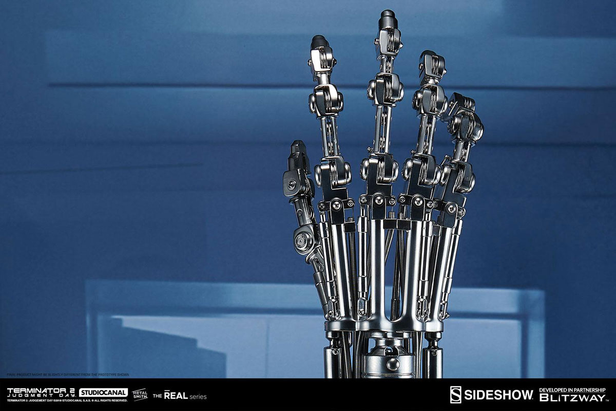 T-800 Endoskeleton Arm U0026 Brain Chip Set 1